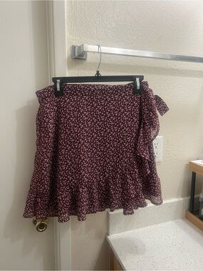 Hollister Burgundy Floral Tie-Waist Ruffle Mini Skirt